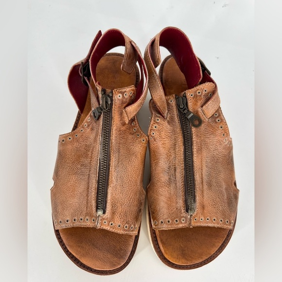 Bed Stu Clancy Leather Cut Out Grommet Buckle Front Zip Sandals In Tan Rustic - Picture 5 of 9